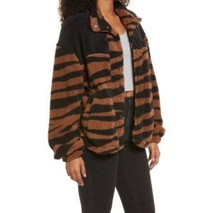 Thread & Supply Wubby Zebra Teddy Jacket Women’s Medium